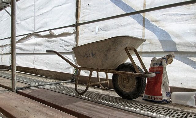 Wypadek w Szklarskiej Porębie 1-osoba spadła z 6 pietra